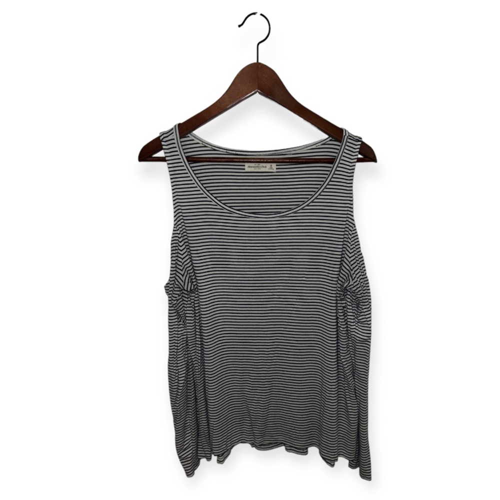 Abercrombie & Fitch Long Sleeve Tee
